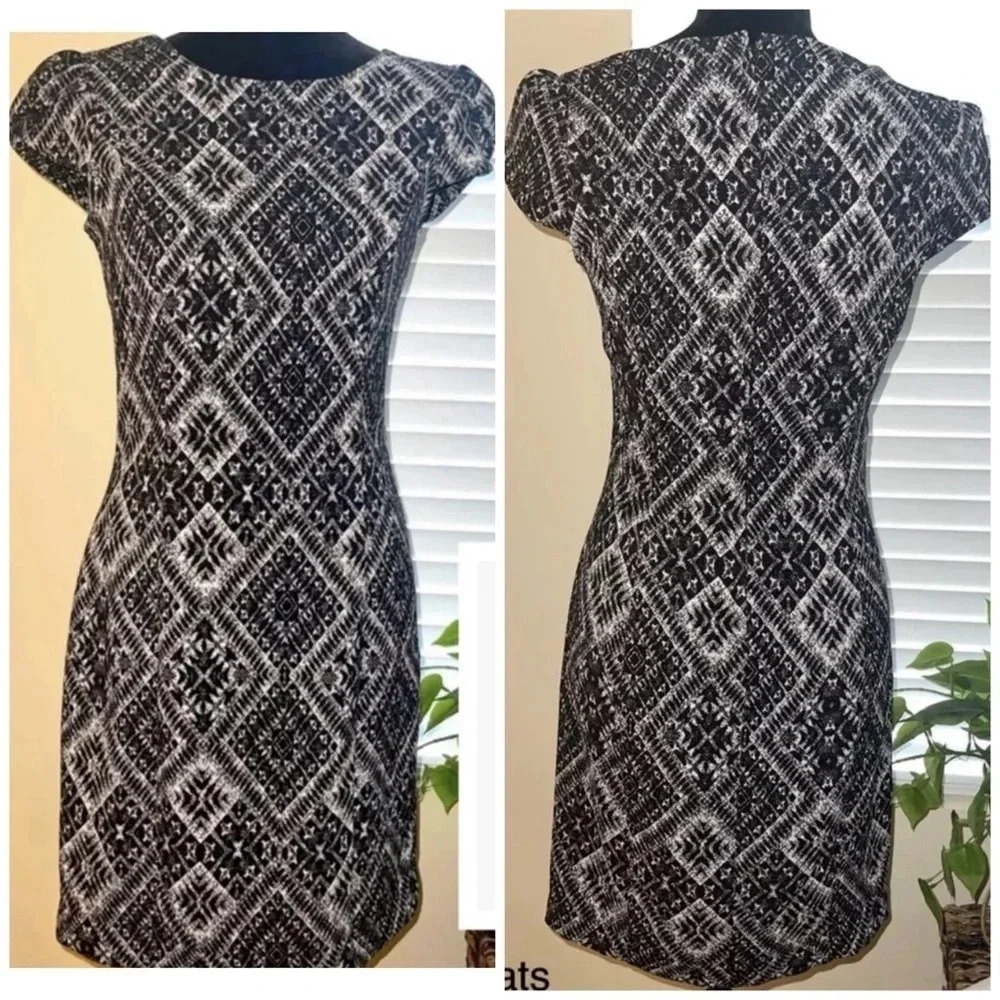 🆓H&M Cap Sleeve Dress🆓